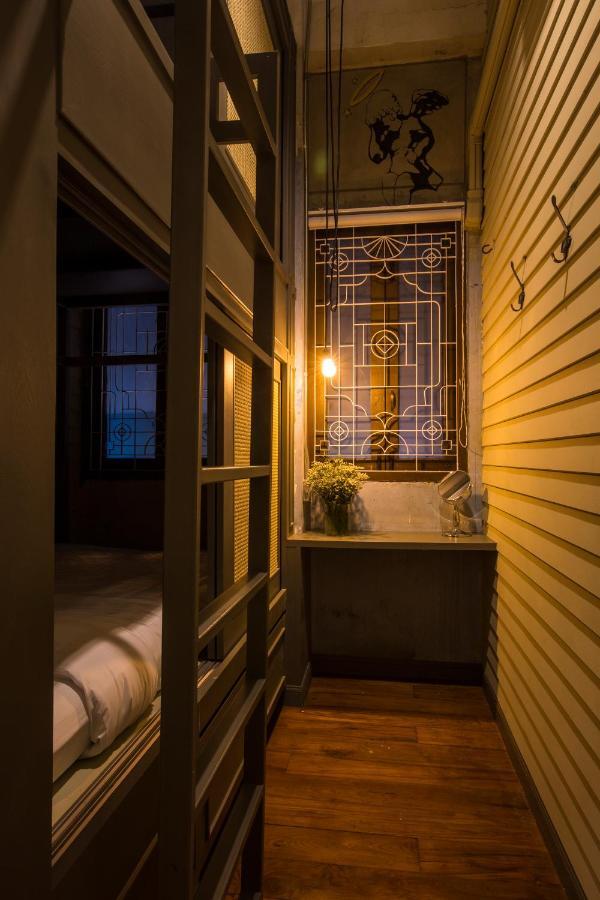 Azure Hostel Bangkok Exterior foto